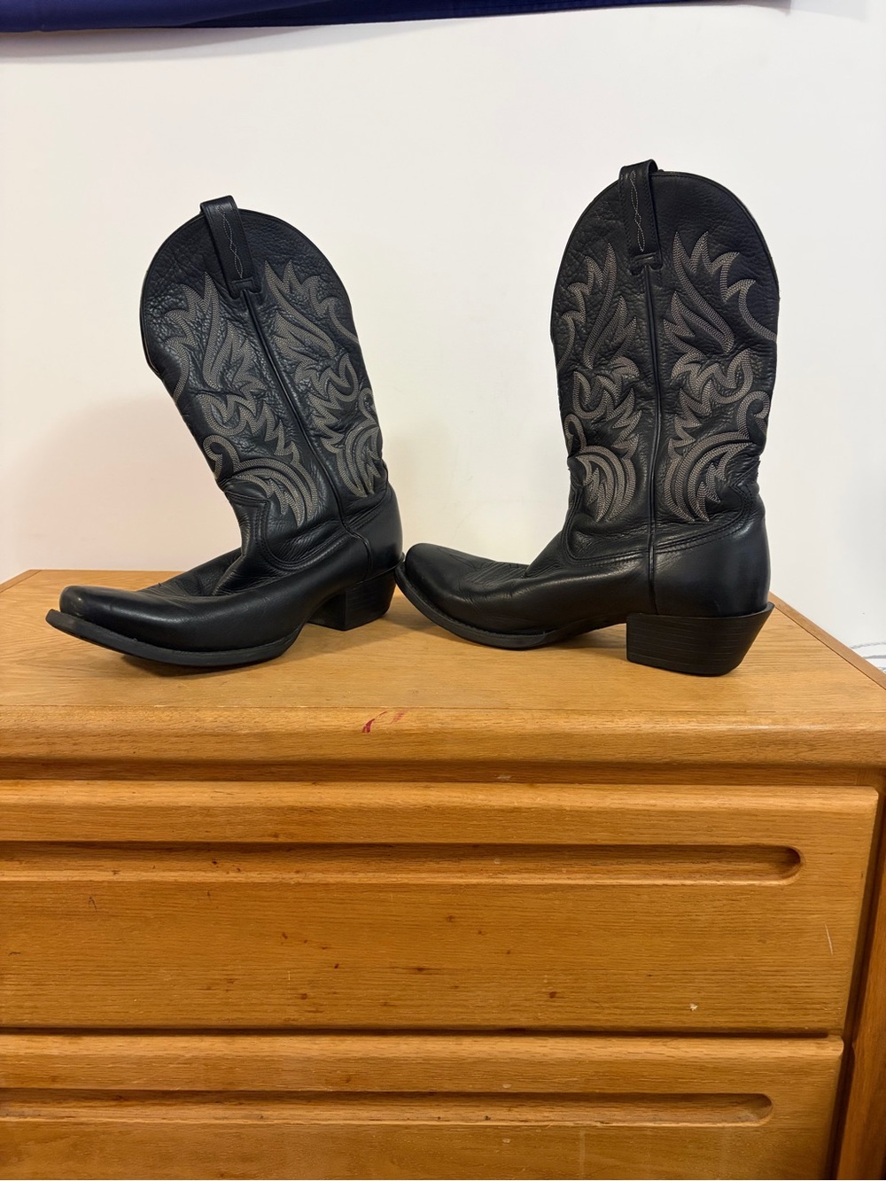 Ariat Legend Black Leather Cowboy Boots Men’s 13D Western Square Toe.